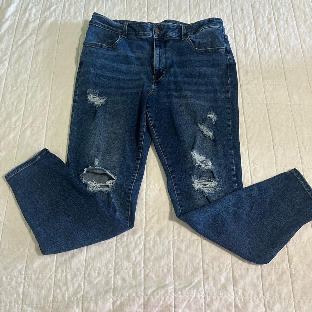 Maurice’s distressed hi-rise jegging